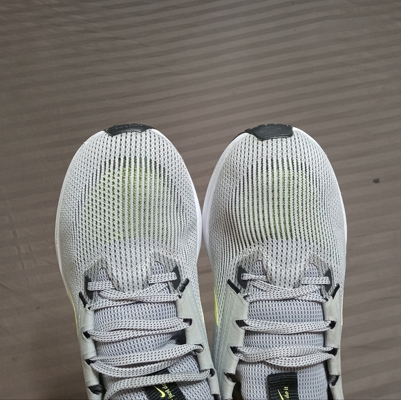 Nike Air Zoom Pegasus 40 Men's 10.5 Gray Road Running Gray DV3853-004 - Picture 7 of 14